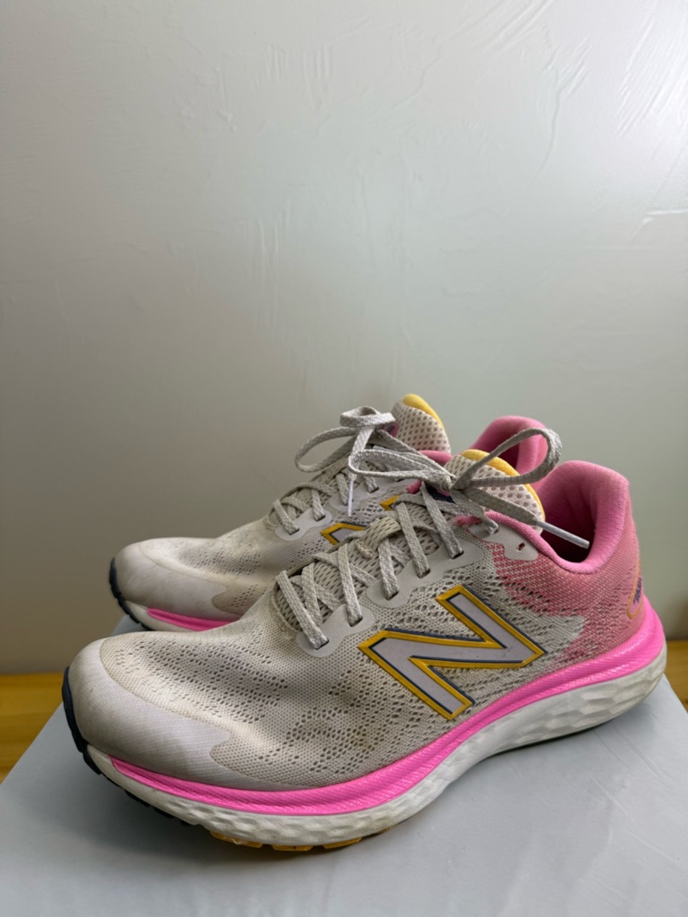 New Balance Fresh Foam 680v7 'Libra Vibrant Pink' Womens Running Shoe Sneaker 10